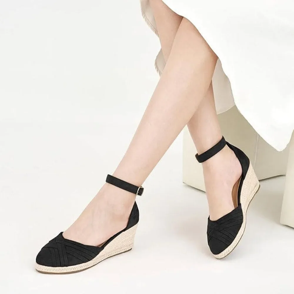 Reimferce Women Size 8 Black Faux Suede 2.5